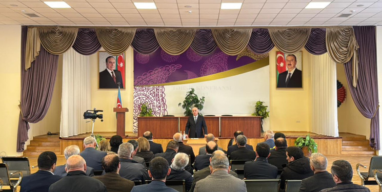 Rayon rəhbəri Ramiz Həsənov sakinlərlə görüşdü, müraciətləri dinlədi